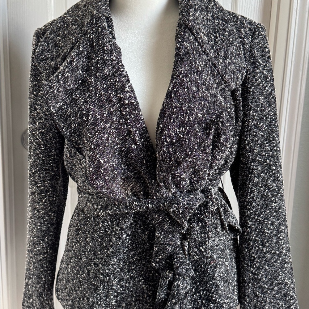 Dressbarn black and white textured Blazer with tie waist & draped collar